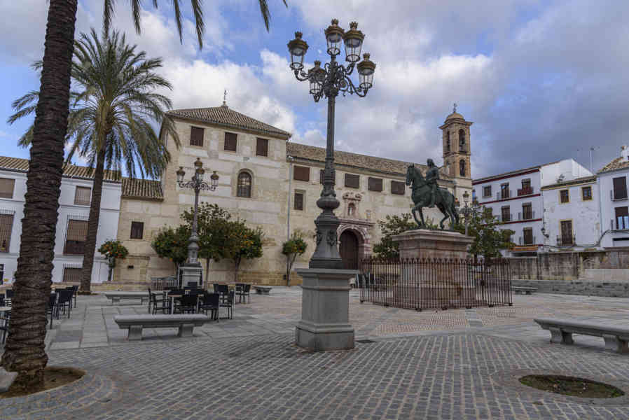 Málaga - Antequera 13 - plaza Coso Viejo.jpg